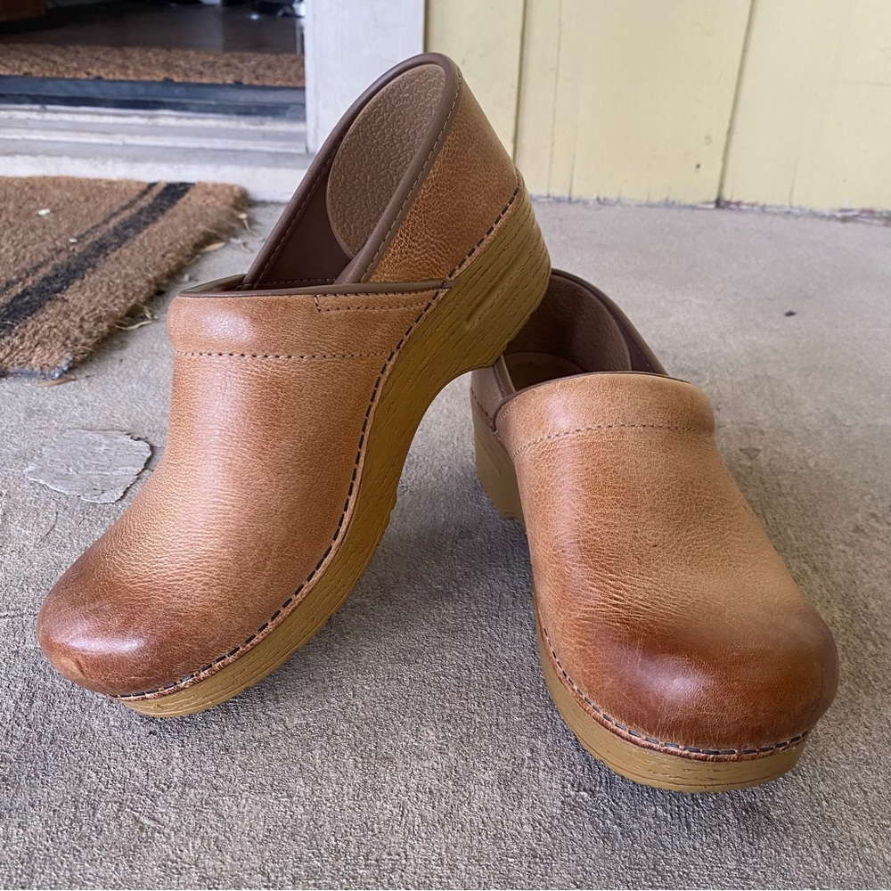 Dansko clogs 39